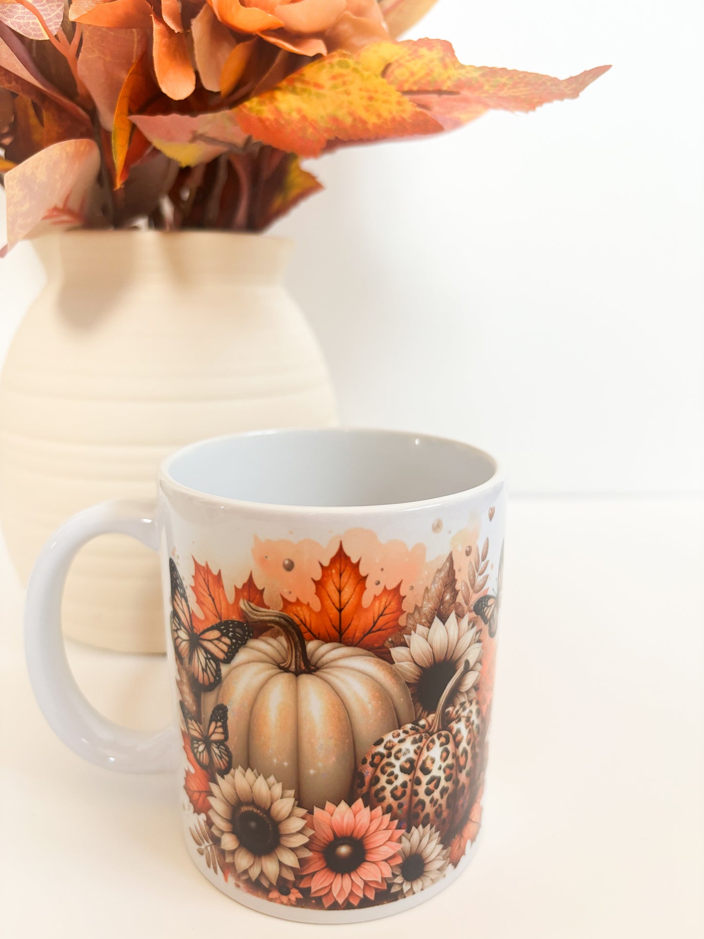 Cute pumpkins autumn mug