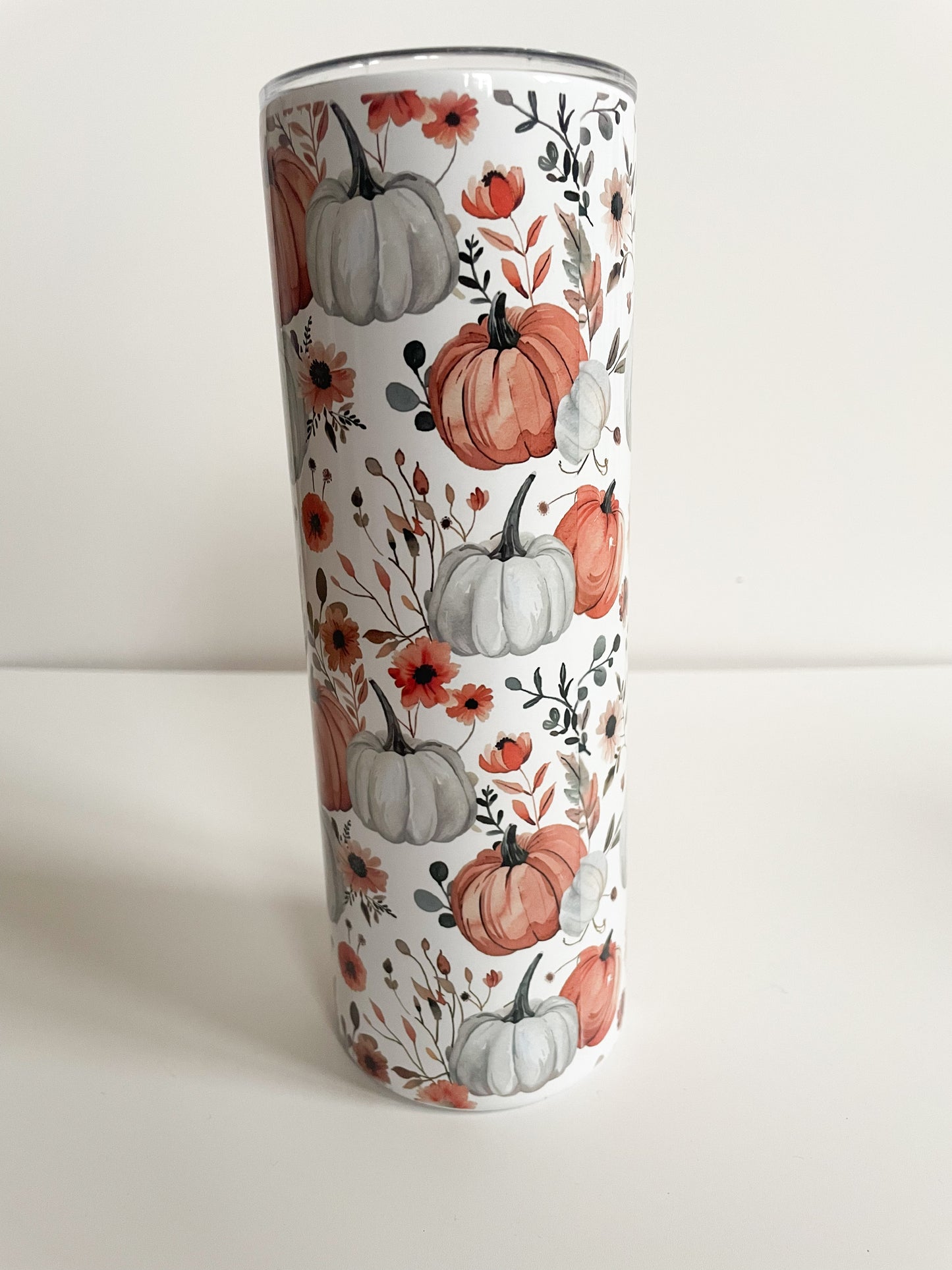 Autumn and pumpkins metal tumbler
