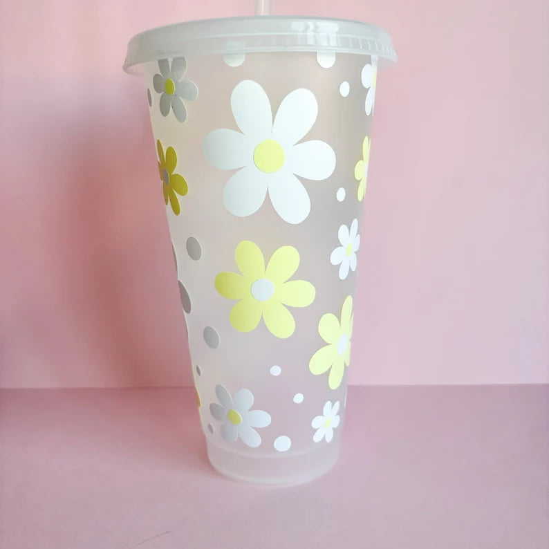 Reusable cold cup with flowers, iced coffee cup, tumbler with lid and straw, cute drinkware, reusable travel mug, gift idea for her